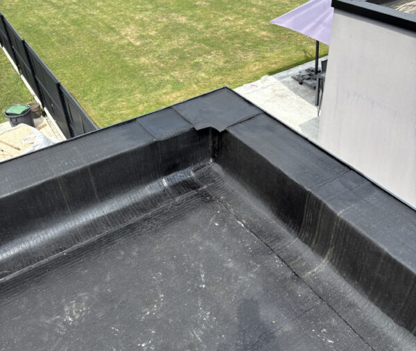 Chantier bardage à Mons — pose de siding par Brynaert